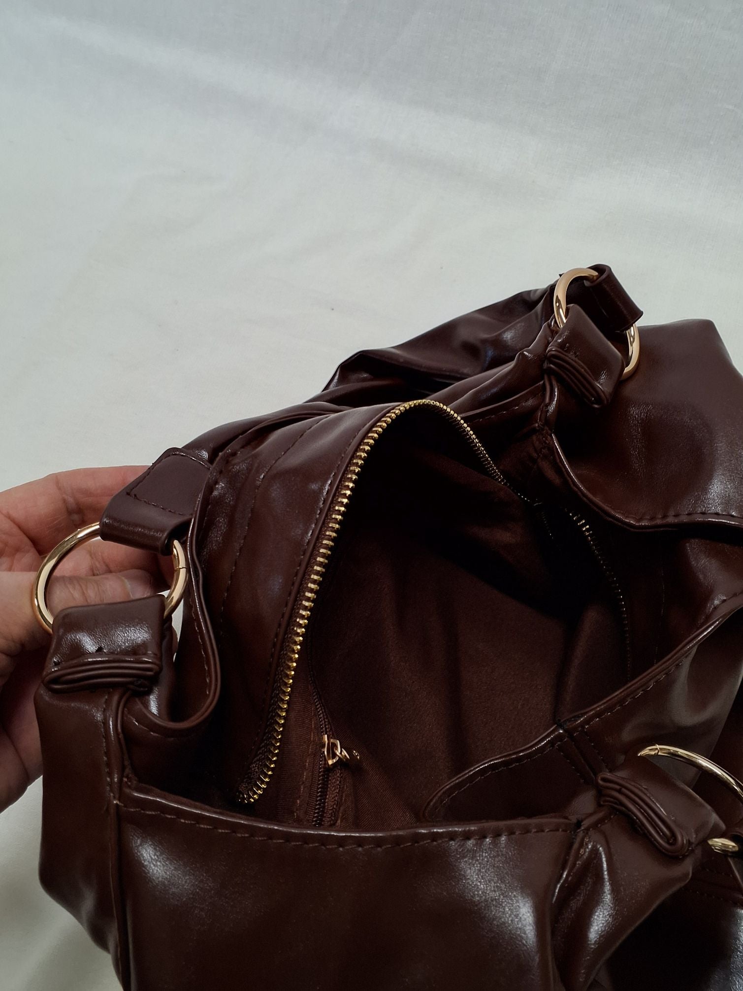 Stradivarius Taske brun